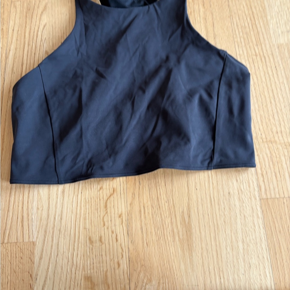 Black lululemon Women's sports bra